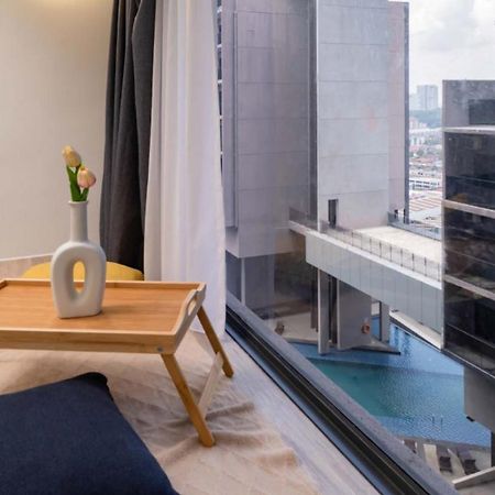 Imperio Residence Seafront By Perfect Host Malakka Dış mekan fotoğraf