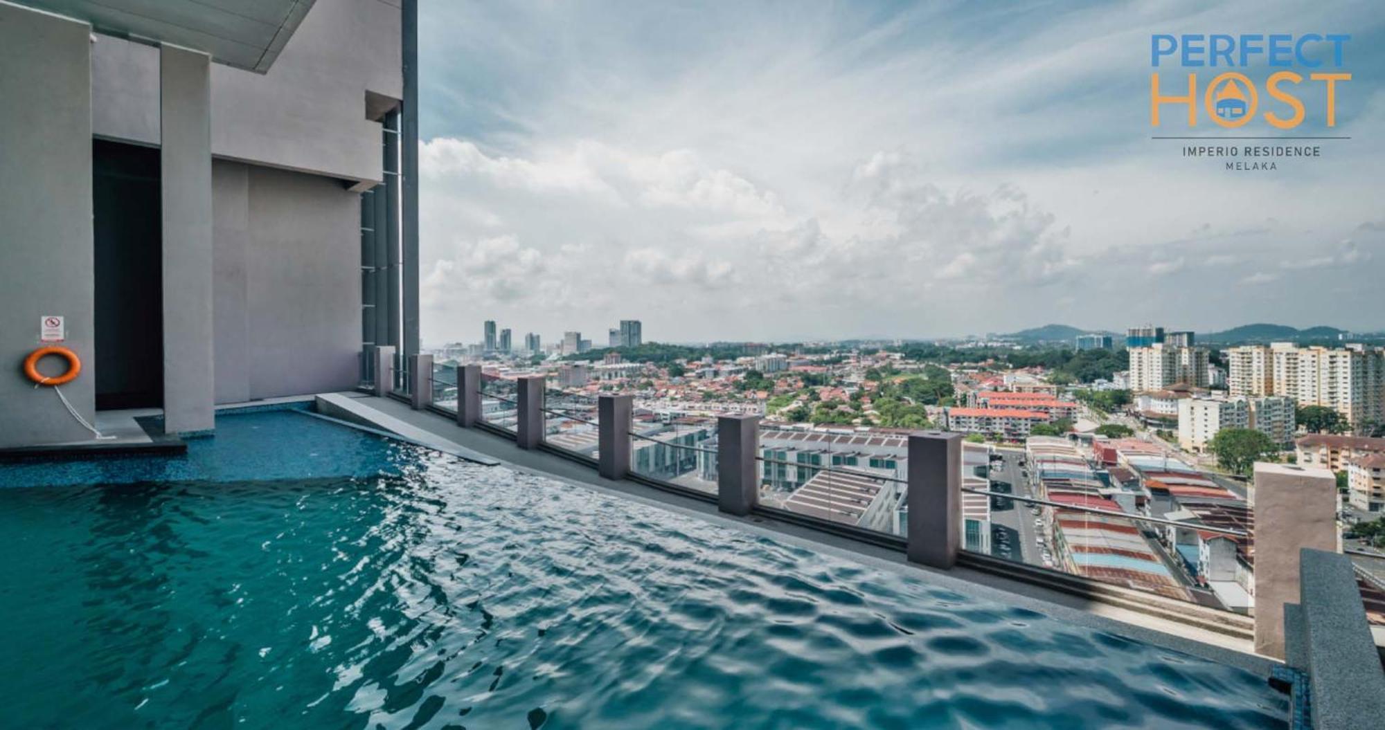 Imperio Residence Seafront By Perfect Host Malakka Dış mekan fotoğraf